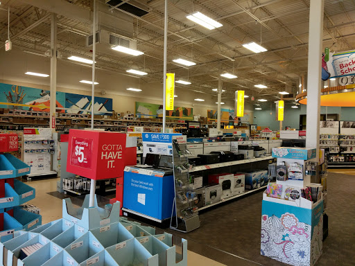 Office Supply Store «OfficeMax», reviews and photos, 1872 Hilliard Rome Rd, Hilliard, OH 43026, USA