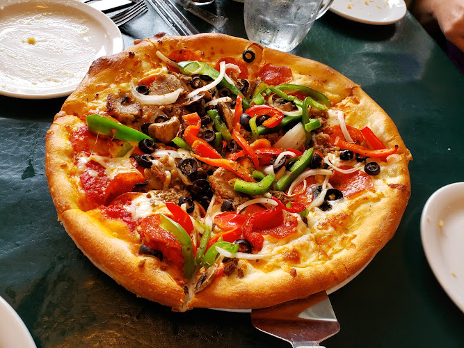 #5 best pizza place in Gatlinburg - Best Italian Cafe & Pizzeria in Elks Plaza