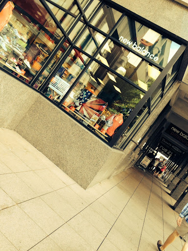 Sporting Goods Store «New Balance», reviews and photos, 3810 Forbes Ave, Oakland, PA 15213, USA