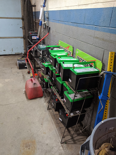 Auto Body Shop «Douglassville Auto Body & Sales», reviews and photos, 1501 Benjamin Franklin Hwy, Douglassville, PA 19518, USA