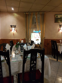 Atmosphère du Restaurant cambodgien Restaurant Le Palais d'Angkor à Vichy - n°11