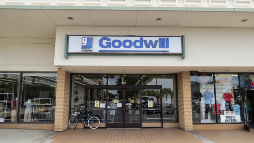 Thrift Store «Goodwill Store», reviews and photos, 10745 South St, Cerritos, CA 90703, USA