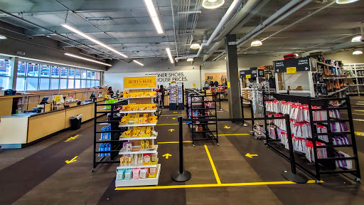 Shoe Store «DSW Designer Shoe Warehouse», reviews and photos, 2500 Central Park Ave, Yonkers, NY 10710, USA