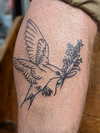 Tattoo Shop «Brass Knuckle Tattoo Studio», reviews and photos, 2817 Hennepin Ave, Minneapolis, MN 55408, USA