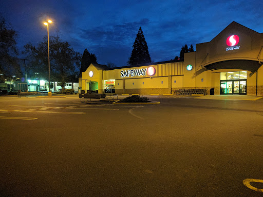 Grocery Store «Safeway», reviews and photos, 95 82nd Dr, Gladstone, OR 97027, USA