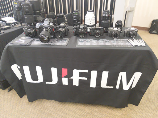 Camera Store «Roberts Camera», reviews and photos, 220 E St Clair St, Indianapolis, IN 46204, USA