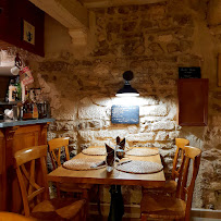 Atmosphère du Restaurant méditerranéen Le Criquet à Arles - n°17