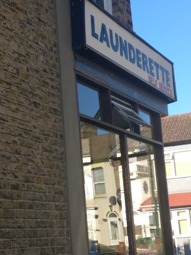 Comments and reviews of Wash & Dry Laundrette