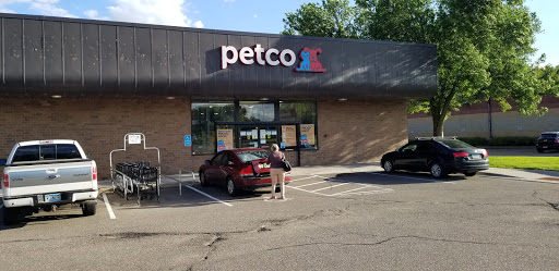 Pet Supply Store «Petco Animal Supplies», reviews and photos, 13691 Ridgedale Dr, Minnetonka, MN 55305, USA