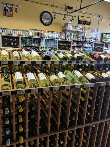 Liquor Store «535 Liquor», reviews and photos, 3260 Vineland Rd, Kissimmee, FL 34746, USA