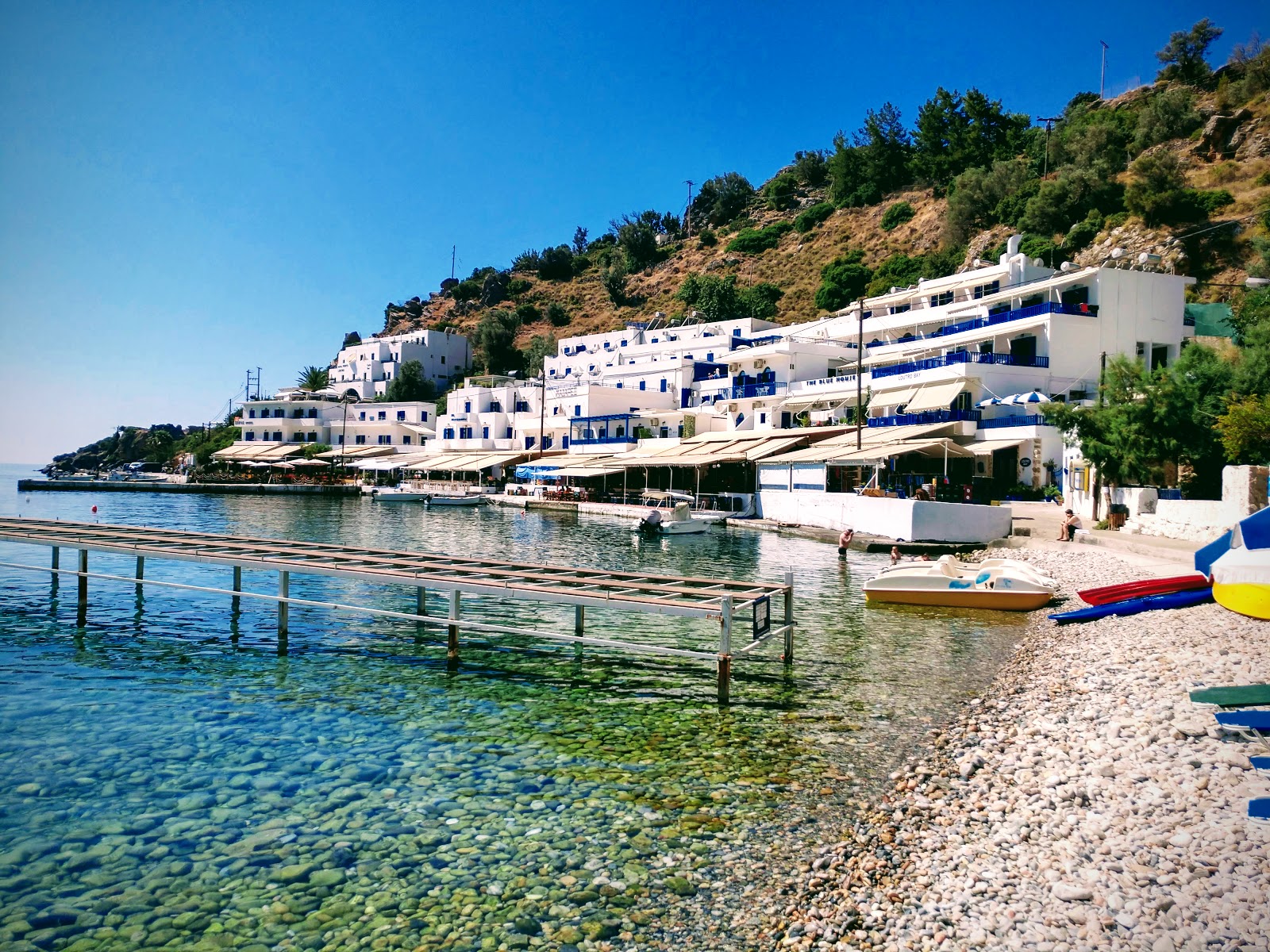 Photo of Loutro beach and the settlement