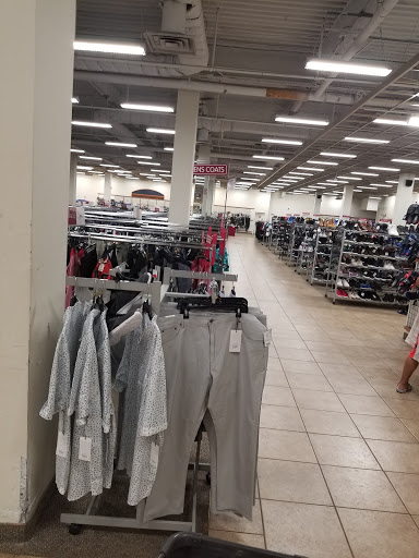 Clothing Store «Burlington Coat Factory», reviews and photos, 24 Wayne Hills Mall, Wayne, NJ 07470, USA