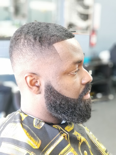 Barber Shop «Razor 1 Kutz Barbershop», reviews and photos, 7218 Montgomery Rd, Silverton, OH 45236, USA