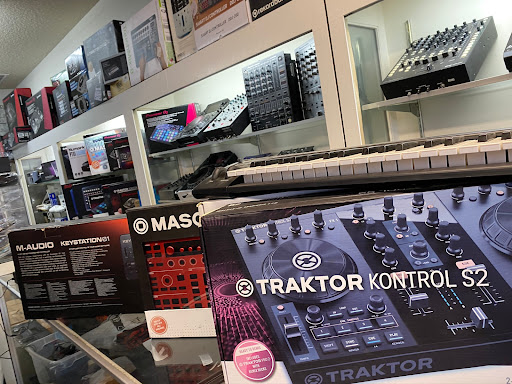 Electronics Store «Quality Electronics», reviews and photos, 7761 California Route 2, West Hollywood, CA 90046, USA