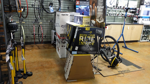 Bicycle Store «Performance Bicycle», reviews and photos, 155 W Golf Rd, Schaumburg, IL 60195, USA