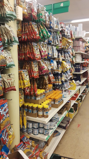 Dollar Store «Dollar Tree», reviews and photos, 17075 Chagrin Blvd, Shaker Heights, OH 44120, USA