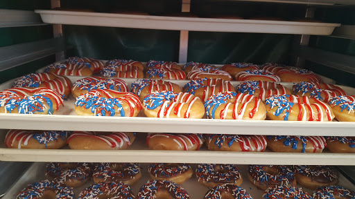Bakery «Krispy Kreme Doughnuts», reviews and photos, 1024 W Gladstone St, San Dimas, CA 91773, USA