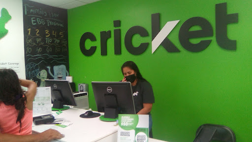 Cell Phone Store «Cricket Wireless Authorized Retailer», reviews and photos, 1874 N Young Cir, Hollywood, FL 33020, USA