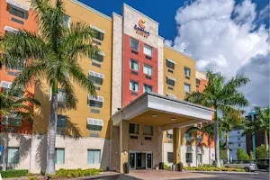 Comfort Suites Fort Lauderdale Airport South & Cruise Port image