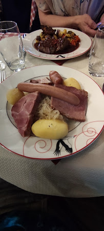 Choucroute d'Alsace du Restaurant de spécialités alsaciennes Zuem Strissel à Strasbourg - n°14