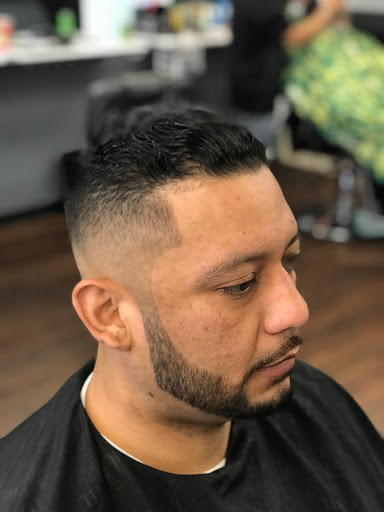 Barber Shop «U.S. CUTS BARBERSHOP INC.», reviews and photos, 426 E Derby Ave, Auburndale, FL 33823, USA