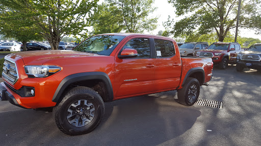 Toyota Dealer «Dick Hannah Toyota», reviews and photos, 2632 Coweeman Park Dr, Kelso, WA 98626, USA