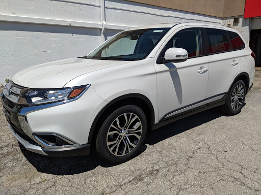 Mitsubishi Dealer «Max Madsen Mitsubishi», reviews and photos, 2424 Ogden Ave, Downers Grove, IL 60515, USA