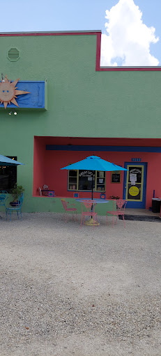 Ice Cream Shop «Great Licks Ice Cream Shop», reviews and photos, 4643 Pine Island Rd, Matlacha, FL 33993, USA