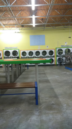 Laundromat «Amigo Laundry», reviews and photos, 3349 Country Club Dr W, Irving, TX 75038, USA