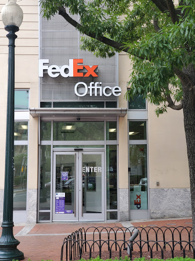 Print Shop «FedEx Office Print & Ship Center», reviews and photos, 1407 East West Highway, Silver Spring, MD 20910, USA