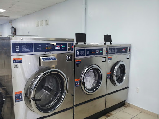 Laundromat «Busy Bees Coin Laundromat & Dry Cleaning», reviews and photos, 12390 Quail Roost Dr, Miami, FL 33177, USA