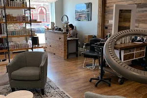 Ash & Willow Beauty Lounge image