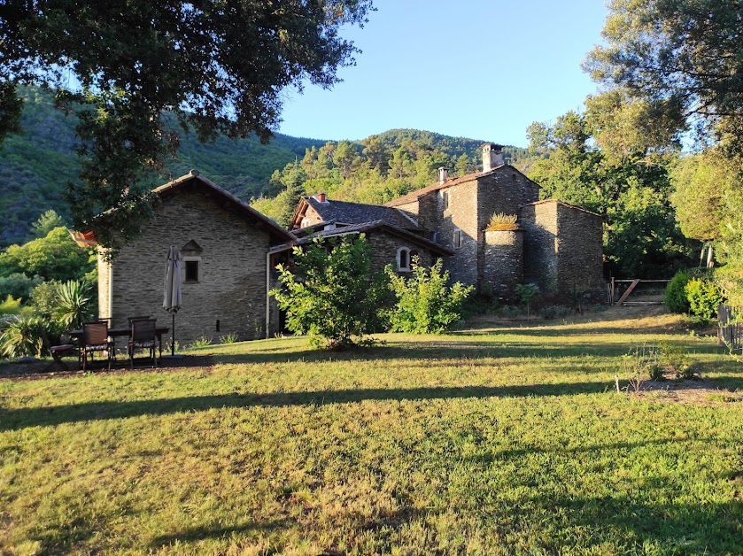 Le Hameau de Meyrières à Le Collet-de-Dèze (Lozère 48)