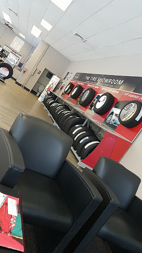 Tire Shop «Firestone Complete Auto Care», reviews and photos, 244 Penn St, Reading, PA 19602, USA