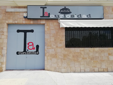 Restaurante Gastrobar La Curiosidad Calle Sta. Angela de la Cruz, 28, 21700 La Palma del Condado, Huelva, España