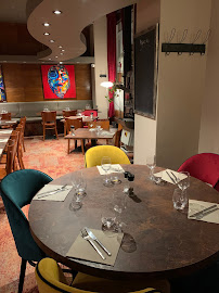 Atmosphère du Restaurant français Ô Bistro Des Artistes à Toulon - n°18