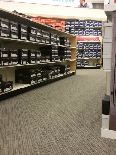 Shoe Store «Famous Footwear», reviews and photos, 655 Boston Post Rd, Old Saybrook, CT 06475, USA