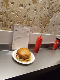 Hamburger du Restaurant américain Dumbo à Paris - n°12
