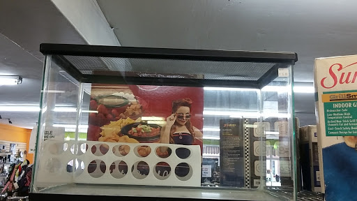 Thrift Store «Boomerangs Thrift Store», reviews and photos, 2365 Wilton Dr, Wilton Manors, FL 33305, USA