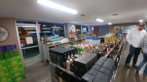 Liquor Store «Parkway Liquor Store», reviews and photos, 288 Parkway, Gatlinburg, TN 37738, USA