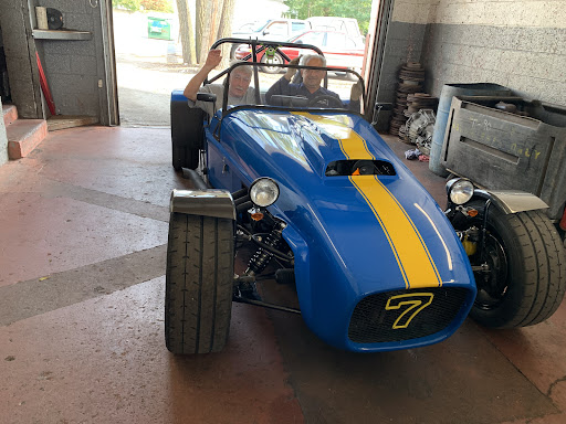 Auto Repair Shop «ALLEN PARK CAR CARE», reviews and photos, 7141 Allen Rd, Allen Park, MI 48101, USA