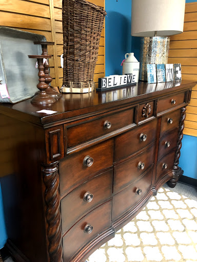 Consignment Shop «Seconds Best Consignment», reviews and photos, 41 Main St, Akron, NY 14001, USA