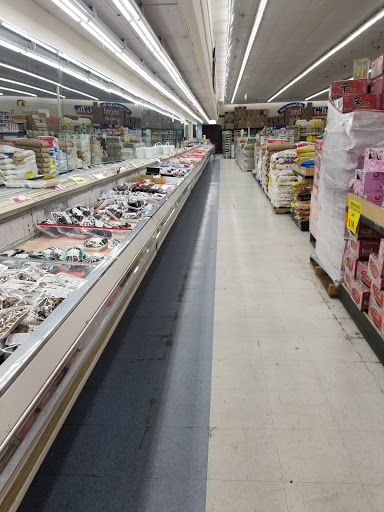 Supermarket «Food World», reviews and photos, 401 E Lakewood Ave, Durham, NC 27707, USA