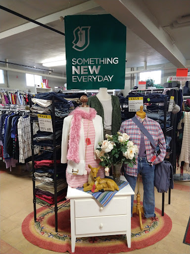 Thrift Store «St Jude the Apostle Thrift», reviews and photos, 822 Glenview Ave, Wauwatosa, WI 53213, USA