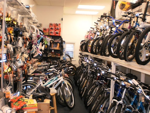 Bicycle Store «Lynbrook Bicycles», reviews and photos, 224 Merrick Rd, Lynbrook, NY 11563, USA