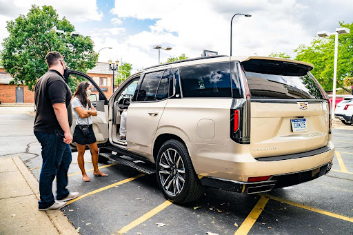 Cadillac Dealer «Motor Werks Cadillac of Barrington», reviews and photos, 206 N Cook St, Barrington, IL 60010, USA