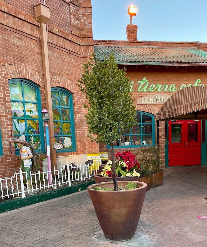 Mi Tierra Cafe y Panaderia 78207