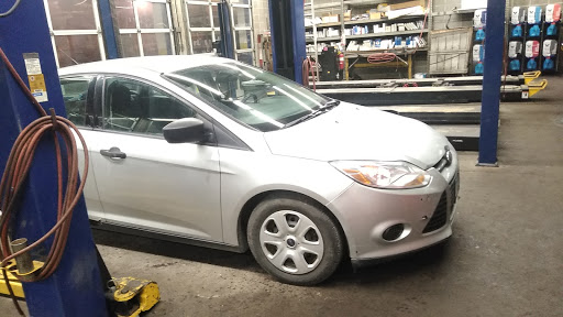 Auto Repair Shop «Monro Muffler Brake & Service», reviews and photos, 649 W Main St, Waterbury, CT 06702, USA