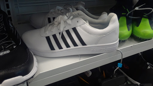 Shopping Mall «Division Crossing Shopping Mall», reviews and photos, 16353 SE Division St, Portland, OR 97236, USA