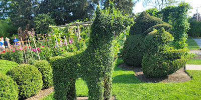 Green Animals Topiary Gardens